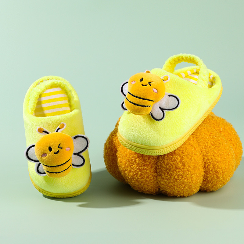 Bērnu čības iekšējai izmantošanai ar cartoon rakstu, universālas, augšdaļa no baby fleece, zole no TPR, vecums 1–6 gadi, zīmols Fawn mili, rudens–ziema 2025