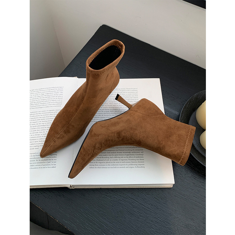 Moterų pirštuotos aukštakulnės, mikropluošto viršus, plonas 6–8 cm kulnas, guminė danga