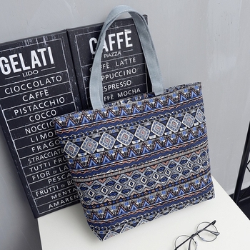 Atgriezeniska kanvas soma ar ielu stilu noskaņu, kompakta kvadrātveida pleca soma ar rāvējslēdzēja atvērumu un iekšējo rāvējslēdzēja kabatu