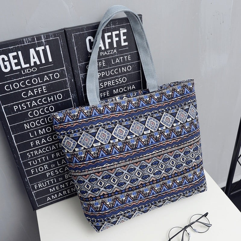 Atgriezeniska kanvas soma ar ielu stilu noskaņu, kompakta kvadrātveida pleca soma ar rāvējslēdzēja atvērumu un iekšējo rāvējslēdzēja kabatu