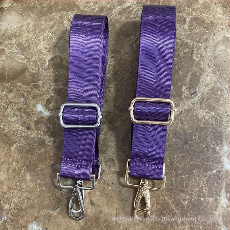 Νάιλον λουρί τσάντας/ιμάντας ώμου, αστικός μινιμαλιστικός στυλ, άνοιξη 2024