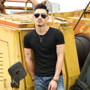 Slim-fit marškinėliai, pieno baltymų pluoštas (51–70%), grynas medvilnė, trumpomis rankovėmis, apvali kaklo iškirptė