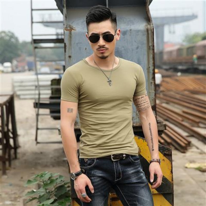 Slim-fit marškinėliai, pieno baltymų pluoštas (51–70%), grynas medvilnė, trumpomis rankovėmis, apvali kaklo iškirptė