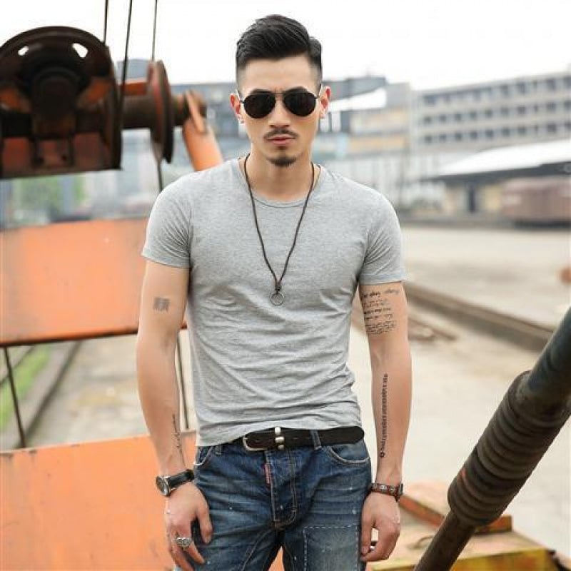 Slim-fit marškinėliai, pieno baltymų pluoštas (51–70%), grynas medvilnė, trumpomis rankovėmis, apvali kaklo iškirptė