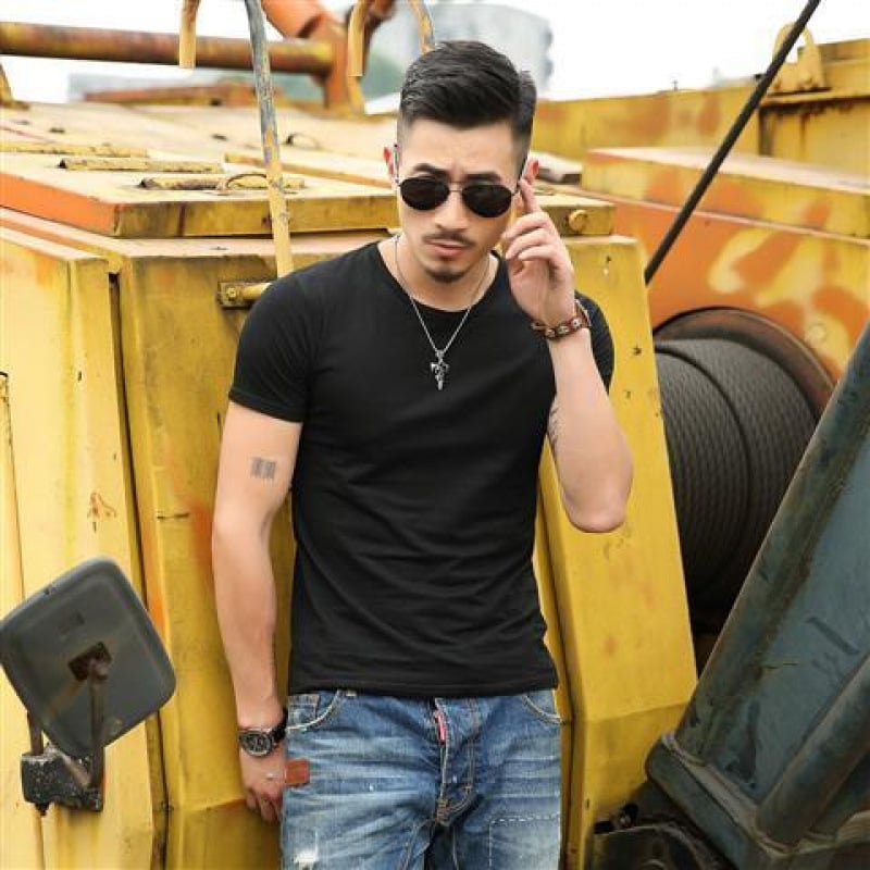 Slim-fit marškinėliai, pieno baltymų pluoštas (51–70%), grynas medvilnė, trumpomis rankovėmis, apvali kaklo iškirptė