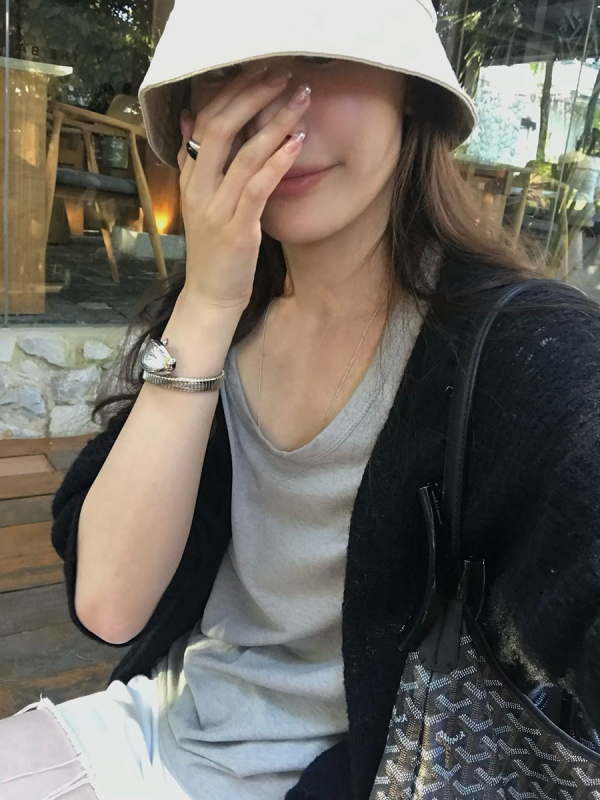 Kokvilnas T-krekls, apaļš kakla izgriezums, īsas piedurknes, brīvs piegriezums, ikdienas stils