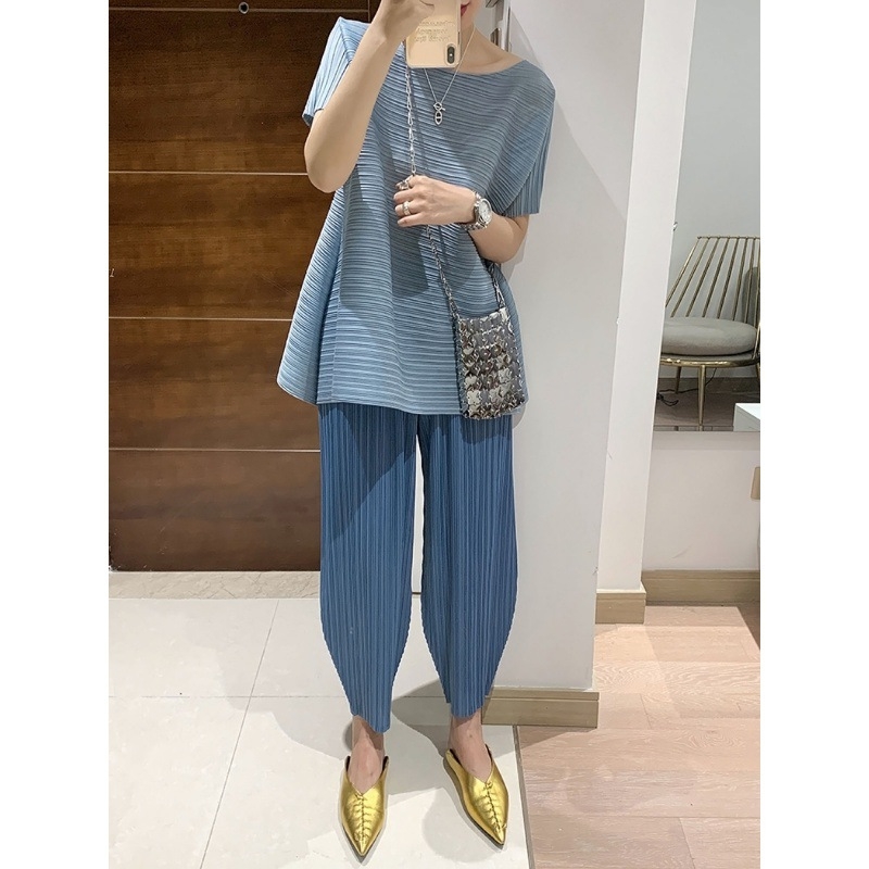 Majica kratkih rukava, labavog kroja, okrugli izrez, jednobojna, 95%+ glavnog materijala