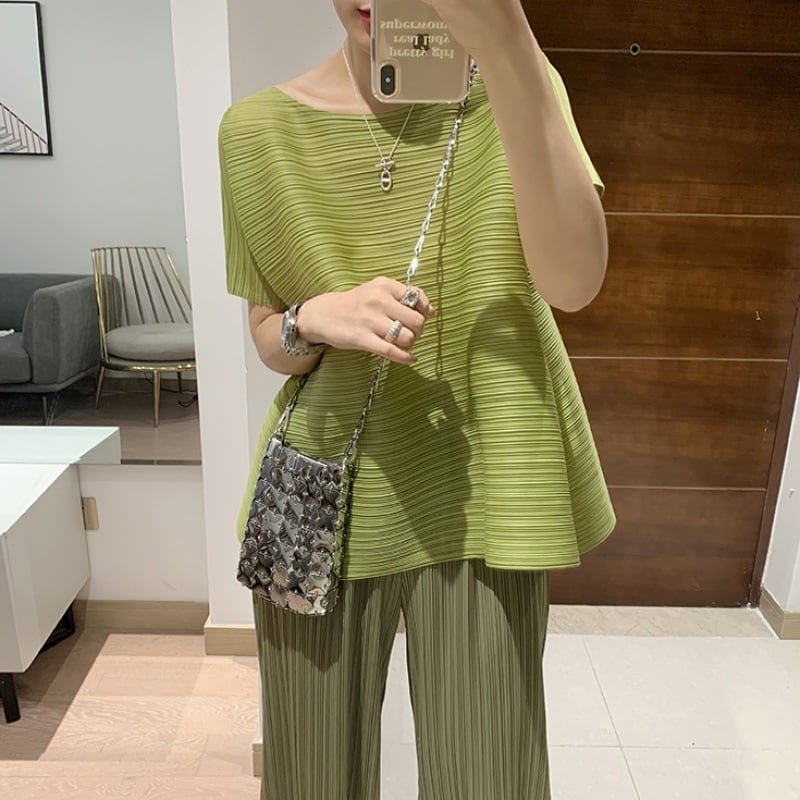 Majica kratkih rukava, labavog kroja, okrugli izrez, jednobojna, 95%+ glavnog materijala