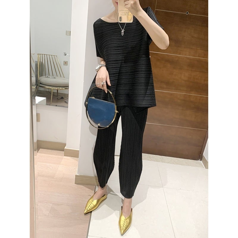 Majica kratkih rukava, labavog kroja, okrugli izrez, jednobojna, 95%+ glavnog materijala