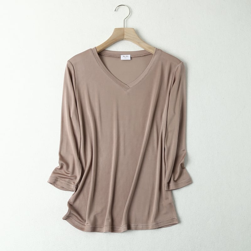 Ženski saten top, 3/4 rukav, V-izrez, 23% Mulberry svila + 77% viskoza, duljina 50–65 cm