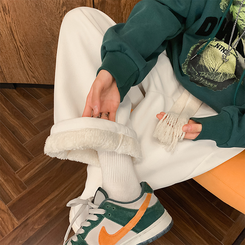 Vīriešu ziemas ikdienas bikses, brīvā piegriezuma, vidukļa vidējā augstuma, kokvilna, kabatas ar augšējām šuvēm