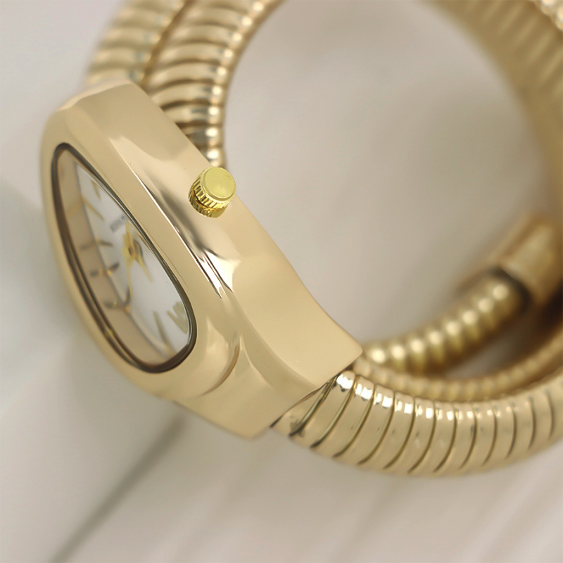 Ženski satovi s ovalnim brojčanikom, kvarcni mehanizam, kućište od legure, nehrđajući čelični kaiš, vodootpornost 30 m