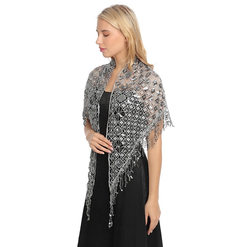 Fular triunghiular cu paiete și ciucuri pentru mirese și domnișoare de onoare; Fire poliester; Țesătură: warp knitting; Model geometric; Broderie; Accesoriu decorativ