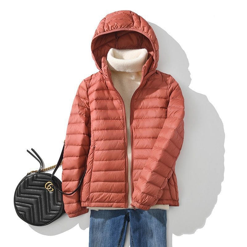 Pīles pūkas jaka, viegla, šaura piegriezuma, neilona audums, kapuce, noņemama kapuce