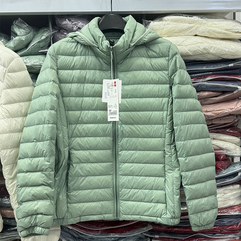 Pīles pūkas jaka, viegla, šaura piegriezuma, neilona audums, kapuce, noņemama kapuce