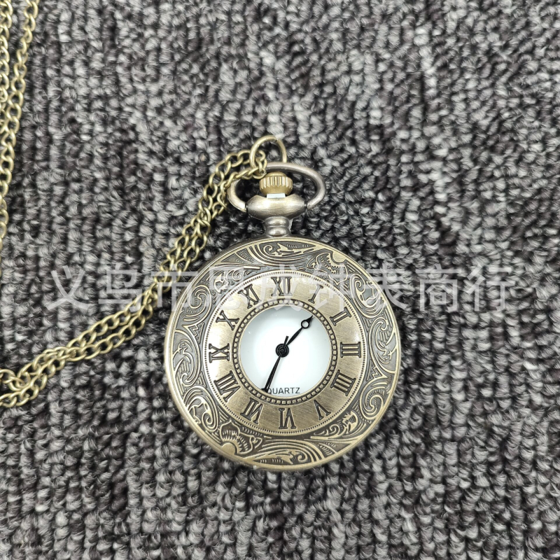 Kvarts taskukell metallkorpusega, ümmarguse näidikuga, lõigatud lokomotiivi motiiviga, liikumine 68