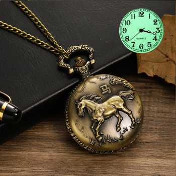 Kabatas pulkstenis ar izgrieztu retro atveramu vāciņu un zodiaka motīvu, liels ciferblats (kvarts mehānisms, 45 mm ciferblata diametrs, metāla korpuss, apaļš ciferblats, spirāl krona)