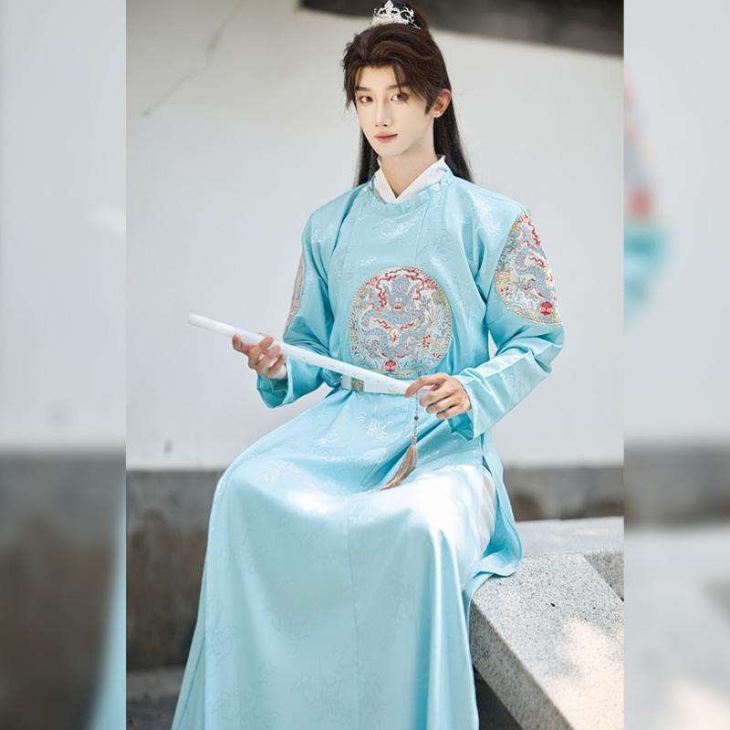 Tang stil Hanfu haljina s okruglim izrezom, unisex; konopna tkanina; regenerirana celulozna vlakna 80–90%, poliester 70–80%; mercerizirana obrada; šifra proizvoda 9-74; izdanje 2025