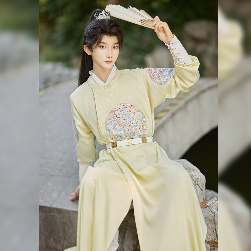 Tang stil Hanfu haljina s okruglim izrezom, unisex; konopna tkanina; regenerirana celulozna vlakna 80–90%, poliester 70–80%; mercerizirana obrada; šifra proizvoda 9-74; izdanje 2025