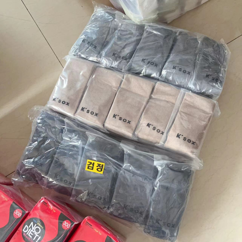 Moteriški medvilniniai kojinės su pėdos dalimi, vidutinio tankio, 50–70% medvilnės, pilno ilgio