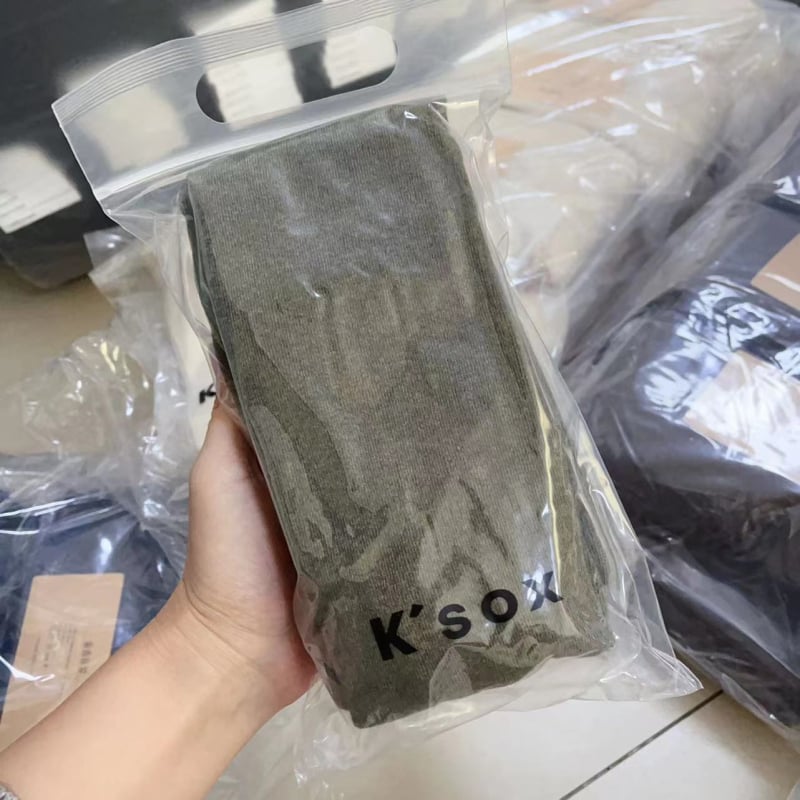 Moteriški medvilniniai kojinės su pėdos dalimi, vidutinio tankio, 50–70% medvilnės, pilno ilgio