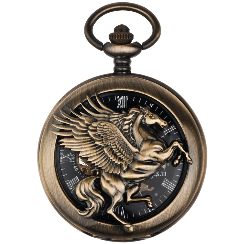 Kabatas pulkstenis ar ķēdi – reljefais Zodiaks, mehānisks logs ar romiešu cipariem, liels ciparnīcas dial; Seagull mehānika, 50 m ūdensizturība, cinka sakausējuma korpuss, plastmasas kristāls, logotipa drukas iespēja