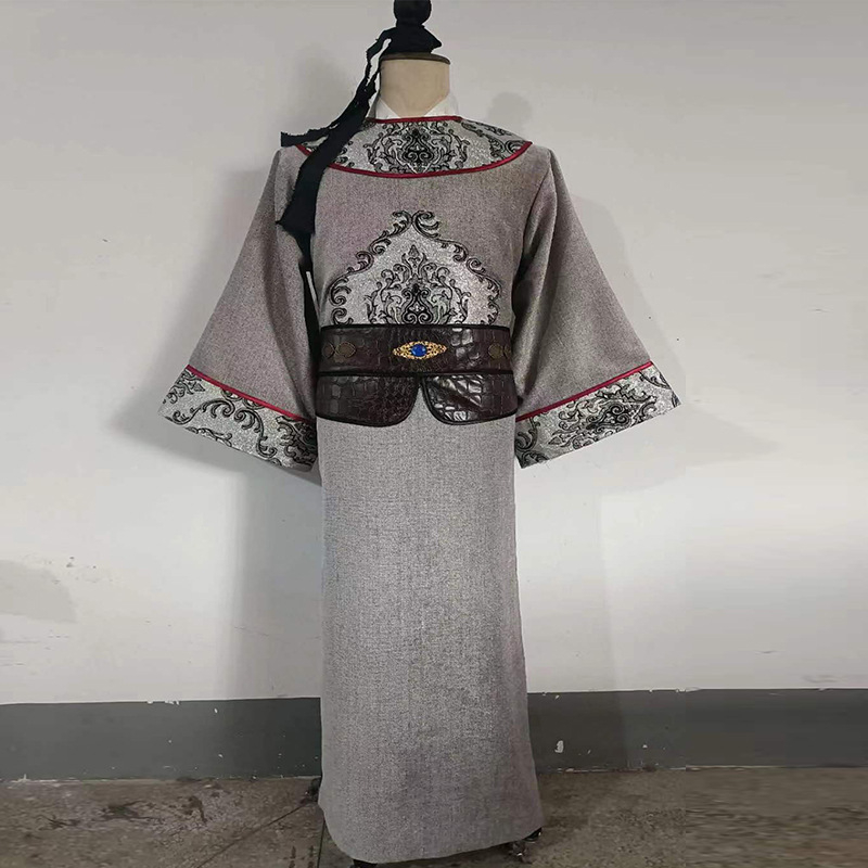 Televizijski kostim u bajkovitom stilu, inspiriran likovima Song Jianga iz Water Margin i Lin Daiyu te Jia Baoyu iz Dream of the Red Chamber