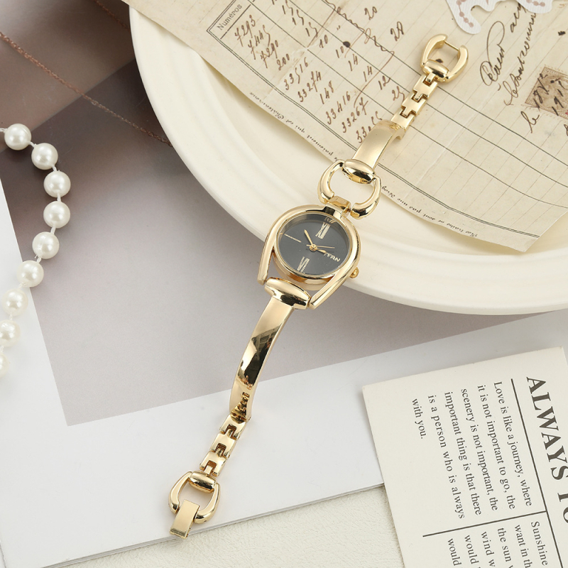 Sieviešu kvarca pulkstenis ar retro pogu dizainu, apaļš ciparnīcas diametrs 23 mm, biezums 12 mm, korpuss no cinka sakausējuma