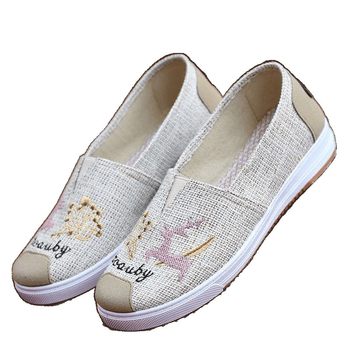 Naiste käsitsi kootud kanvasjalanõud, keskmise kõrgusega, ümmarguse ninaga, komposiitpõhi