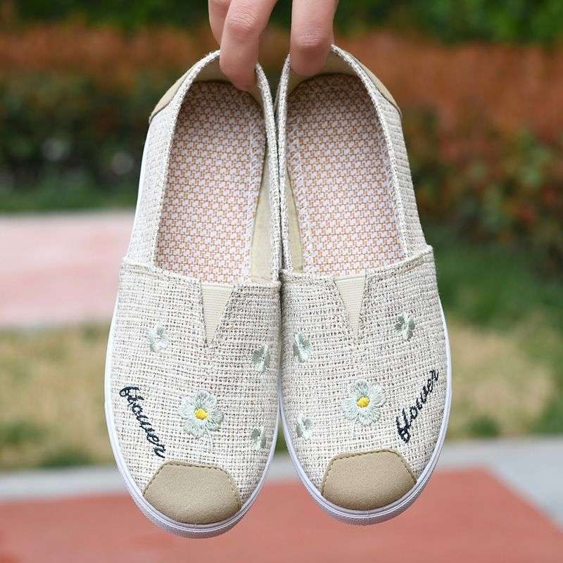 Naiste käsitsi kootud kanvasjalanõud, keskmise kõrgusega, ümmarguse ninaga, komposiitpõhi