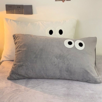 Pieninio veliūro pagalvių užvalkalų rinkinys, 2 vnt., suaugusiems – pieninis veliūras / akriliniai pluoštai