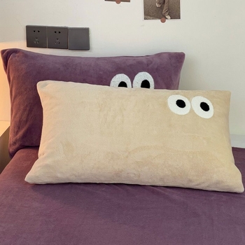 Pieninio veliūro pagalvių užvalkalų rinkinys, 2 vnt., suaugusiems – pieninis veliūras / akriliniai pluoštai