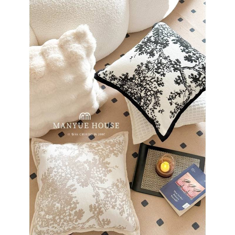 Nordiska stila spilvena pārvalks ar svītro ģeometrisko rakstu, kanvas virsējais slānis, poliestera pildījums