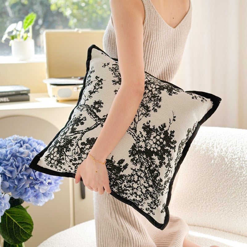 Nordiska stila spilvena pārvalks ar svītro ģeometrisko rakstu, kanvas virsējais slānis, poliestera pildījums