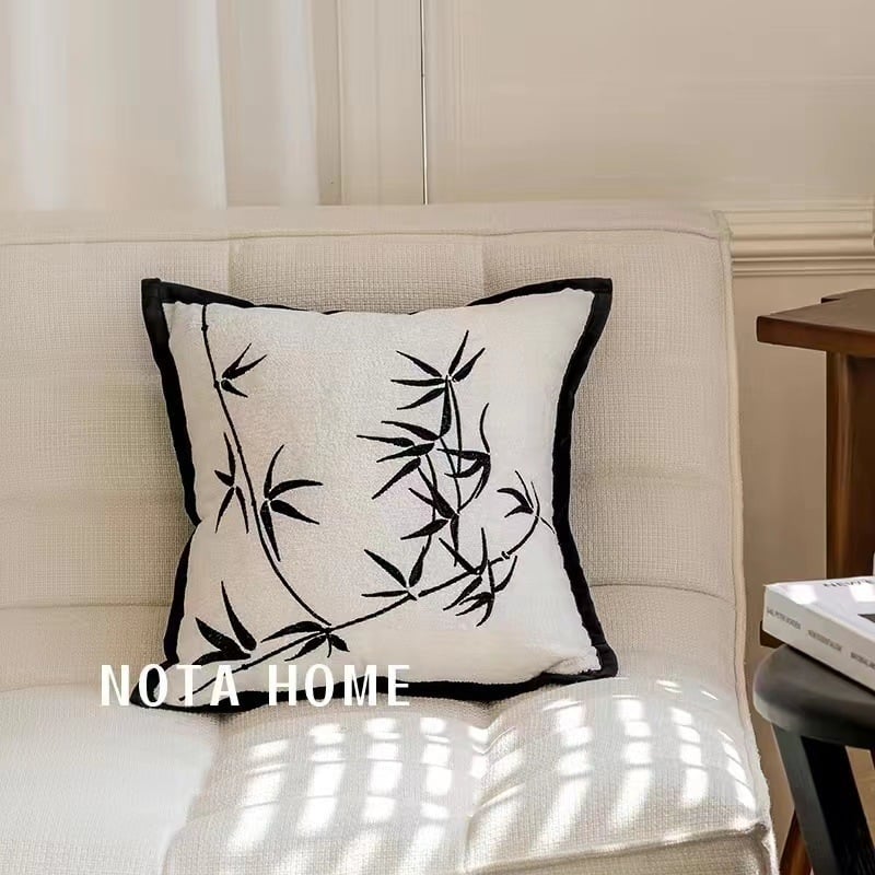 Nordiska stila spilvena pārvalks ar svītro ģeometrisko rakstu, kanvas virsējais slānis, poliestera pildījums