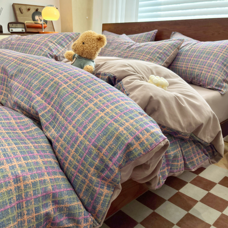 Set de pat din bumbac 100% cu țesătură twill, model plante și flori, densitate 133×76, 40 fire, greutate 2–2,5 kg