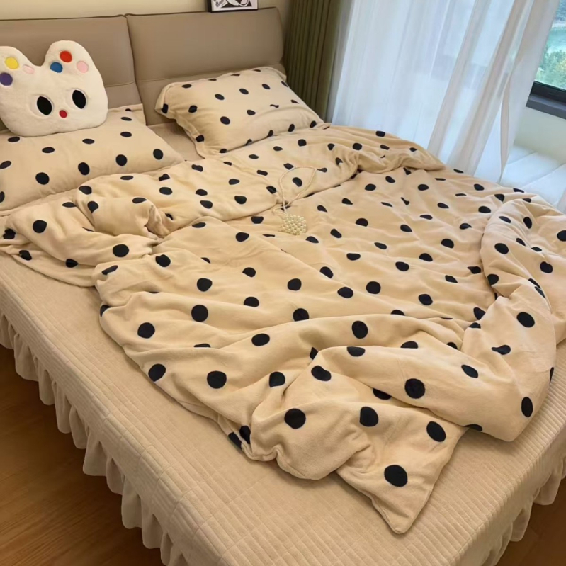 Set de pat din catifea de lapte, patru piese – iarnă, catifea cu două fețe, model plante și flori