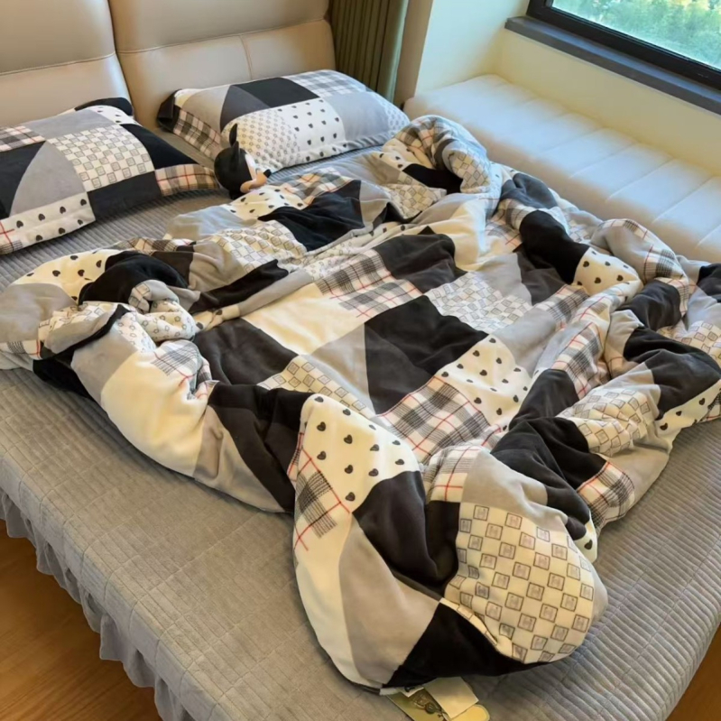 Set de pat din catifea de lapte, patru piese – iarnă, catifea cu două fețe, model plante și flori