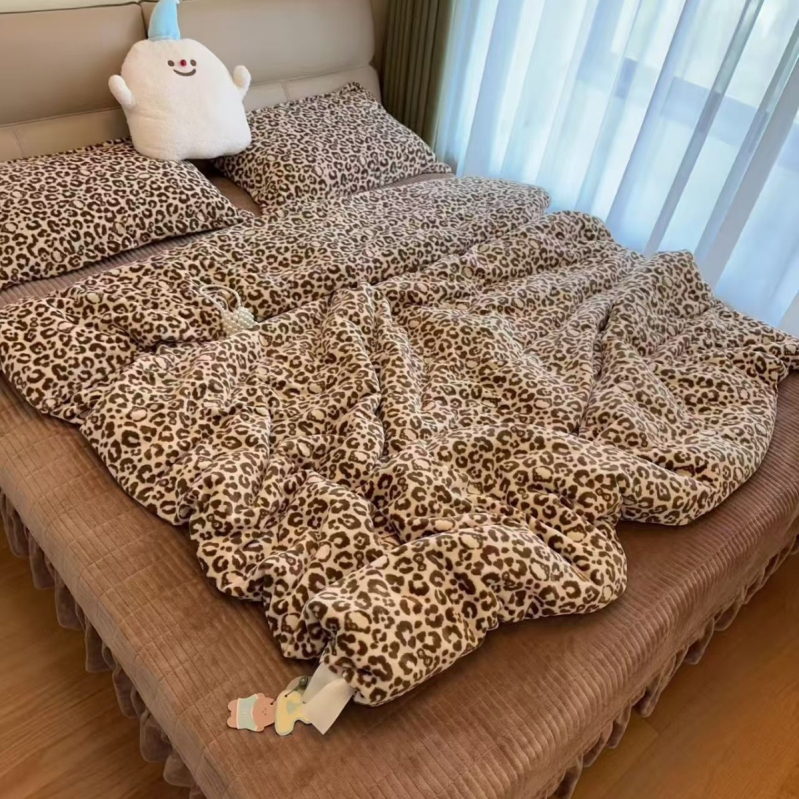 Set de pat din catifea de lapte, patru piese – iarnă, catifea cu două fețe, model plante și flori