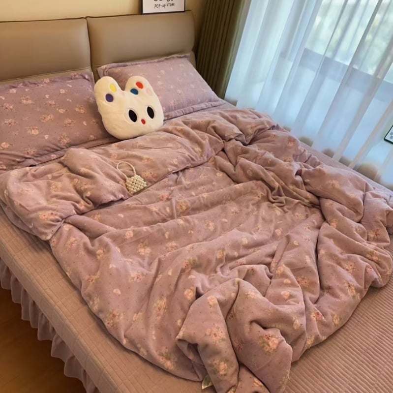 Set de pat din catifea de lapte, patru piese – iarnă, catifea cu două fețe, model plante și flori