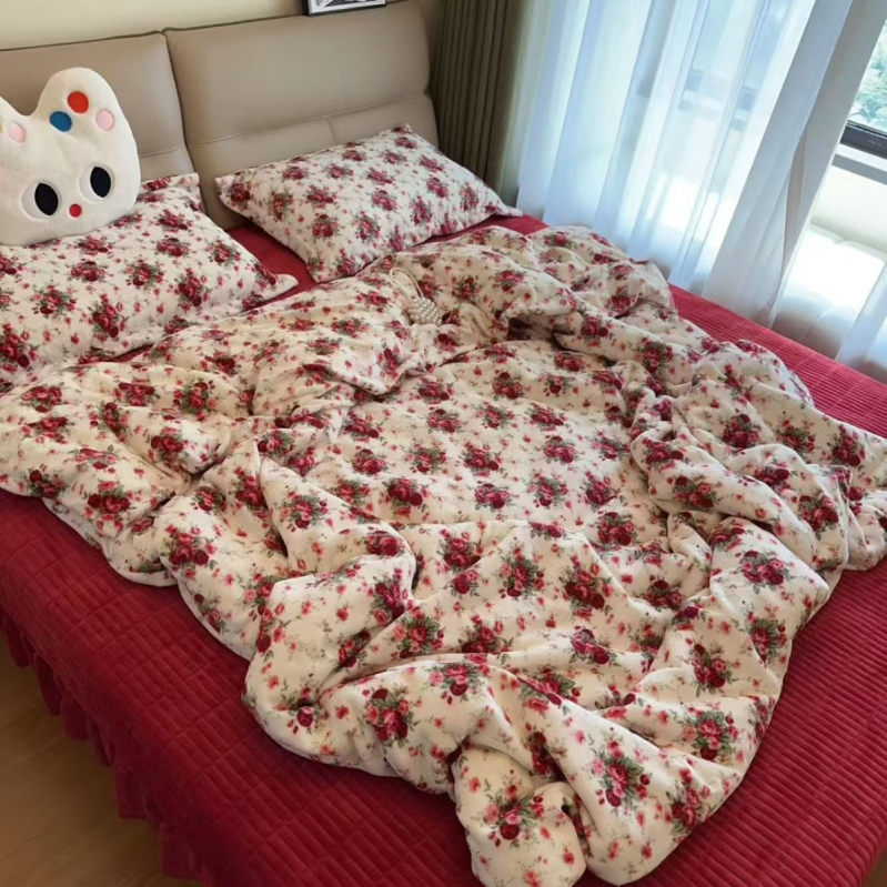 Set de pat din catifea de lapte, patru piese – iarnă, catifea cu două fețe, model plante și flori