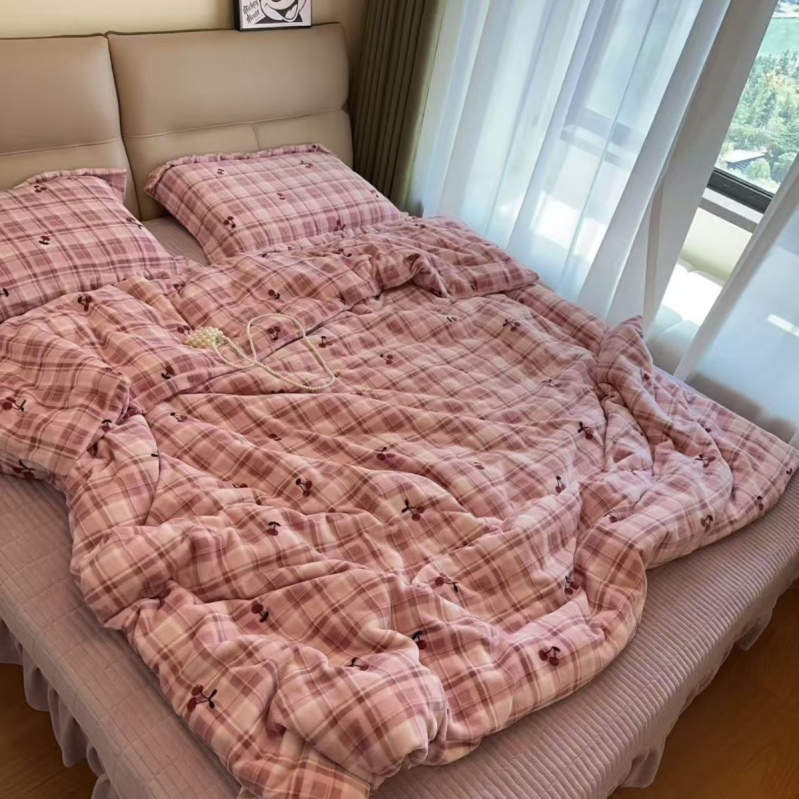 Set de pat din catifea de lapte, patru piese – iarnă, catifea cu două fețe, model plante și flori