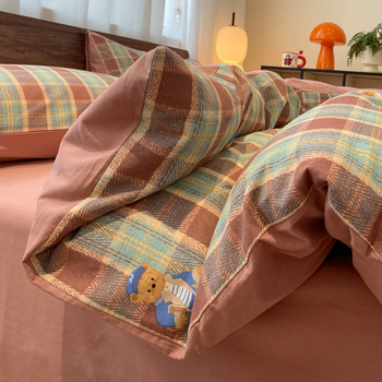 Cetverodjelni set posteljine od 100% pamuka s brušenom površinom, crtani uzorak, reaktivni tisak i boja, proces tkanja: reaktivan, marka Nine-flowered rabbit