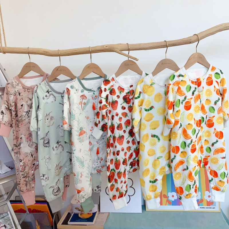 Baba őszi-téli négy réteg bambusz rostból készült alvózsák, osztott lábakkal, védelem a rúgások ellen, töltet pamuttal