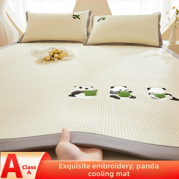 Set de 3 covorașe răcoroase pentru vară din viscose ice silk, pliabile, brodate, stil desen animat