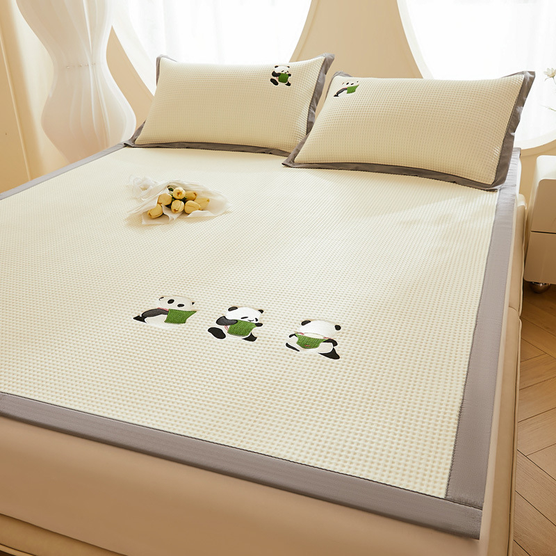 Set de 3 covorașe răcoroase pentru vară din viscose ice silk, pliabile, brodate, stil desen animat