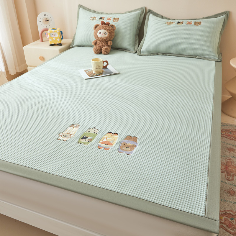 Set de 3 covorașe răcoroase pentru vară din viscose ice silk, pliabile, brodate, stil desen animat