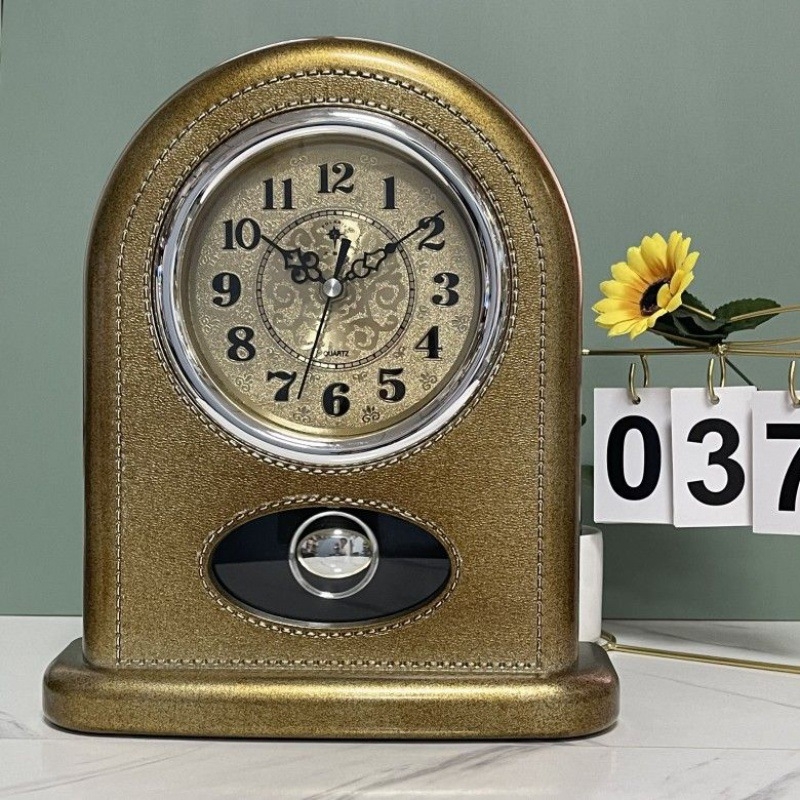 Europos retro stiliaus stalo laikrodis, tylus dekoratyvinis elementas svetainėje ar miegamajame, plastmasinis korpusas (Judėjimo tipas: Kitas; Maitinimas: Sausa baterija; Judėjimo gamintojas: Compas/combas; Korpusas: Plastmasinis)