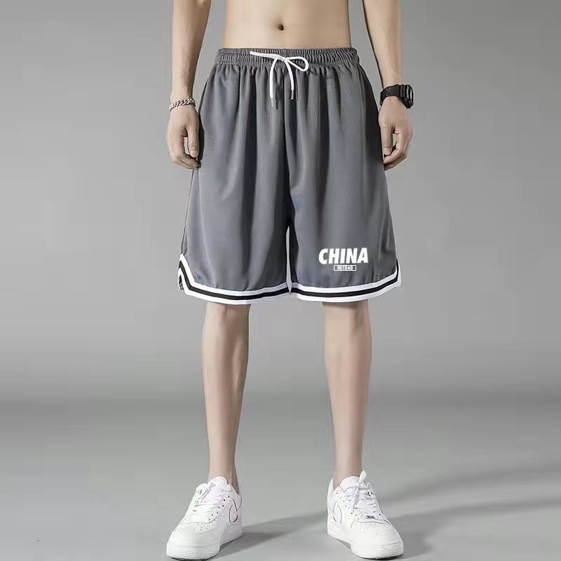 Vyriški krepšinio šortai, penkių ketvirtinių ilgis, poliesterio tinklo greitai džiūstantis audinys, tiesus kirpimas, vasaros sportui