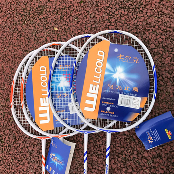 Welker HK2232 badmintonireket, alumiiniumist raam, nailonist strings, kaal 85–89 g, käepideme paksus G4, horisontaalne löök